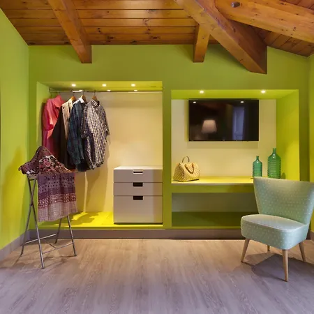 - Domus Felix Апартаменты *