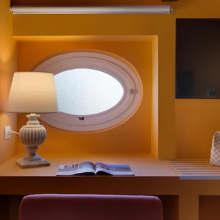 - Domus Felix Апартаменты *